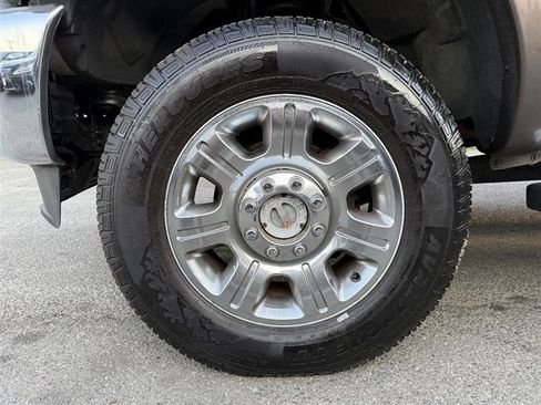 Used 2016 Ford F250 Lariat w/ Chrome Package image 10