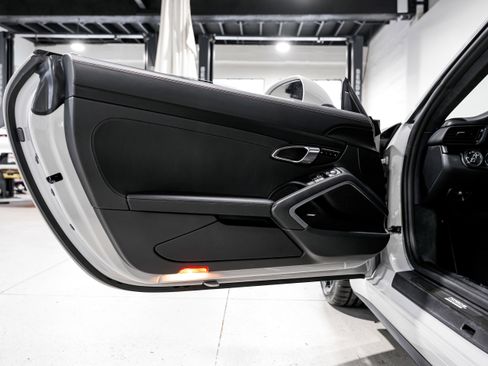 Used 2018 Porsche 911 Carrera GTS image 29