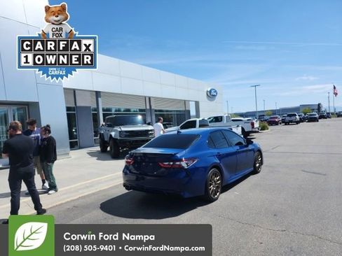 Used 2024 Toyota Camry SE w/ Convenience Package FWD image 7