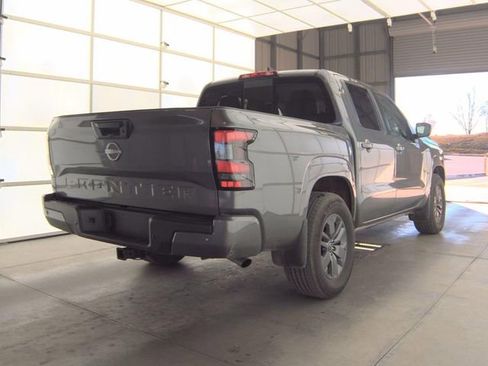 Certified 2025 Nissan Frontier SV w/ SV Convenience Package image 5