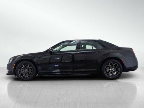 Used 2022 Chrysler 300 Touring L w/ Popular Equipment Group AWD/4WD image 3