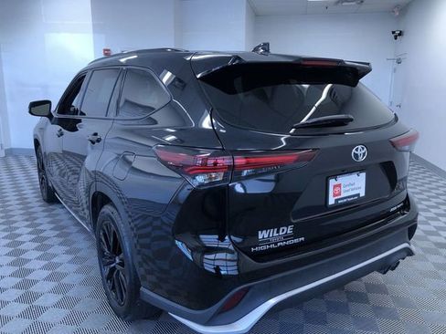 Certified 2025 Toyota Highlander XSE AWD/4WD image 12