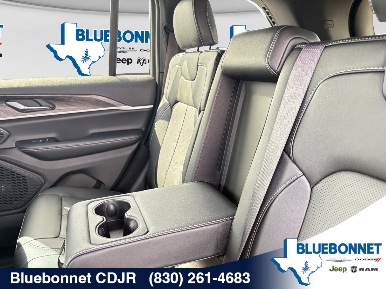 New 2026 Jeep Grand Cherokee Limited w/ Luxury Tech Group II RWD image 30