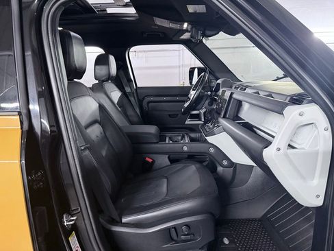 Used 2022 Land Rover Defender 110 X-Dynamic SE image 25