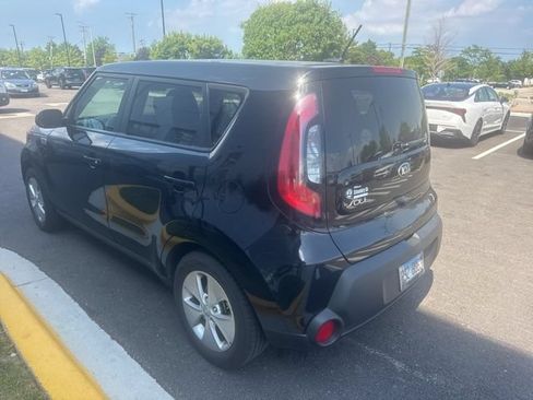 Used 2016 Kia Soul ! w/ Premium Package FWD image 3