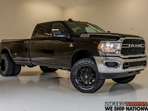 Used 2024 RAM 3500 Tradesman w/ Chrome Appearance Group AWD/4WD image 1