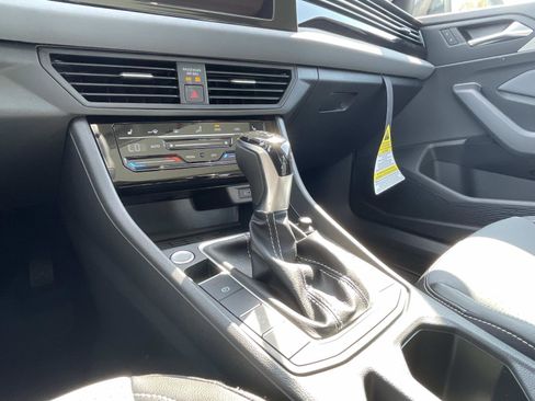 New 2026 Volkswagen Jetta SE FWD image 30