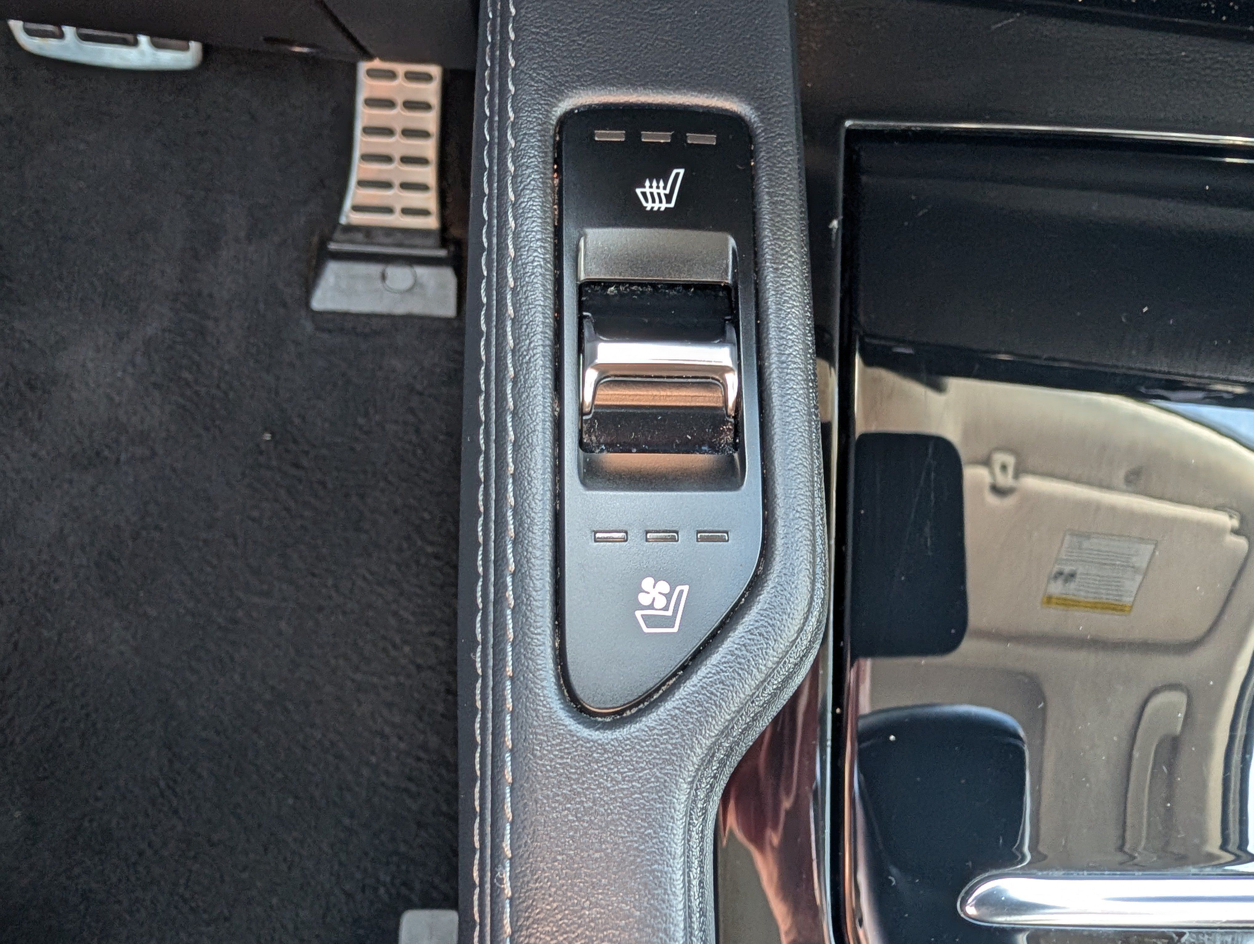 Used 2022 Kia Telluride SX w/ SX Prestige Package AWD/4WD image 28