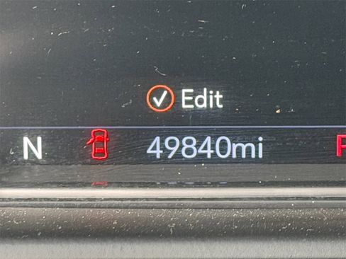 Used 2021 GMC Yukon XL Denali w/ Denali Premium Package image 38