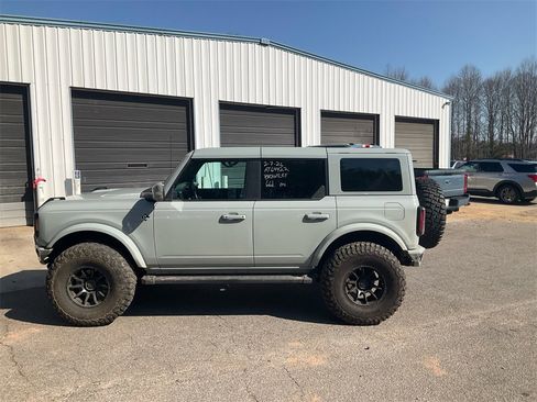 Used 2021 Ford Bronco Outer Banks image 8
