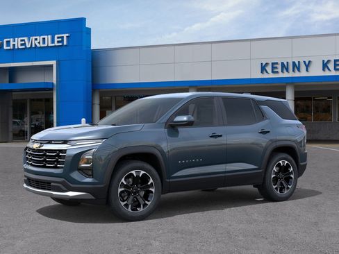 New 2026 Chevrolet Equinox LT w/ Convenience Package II image 2