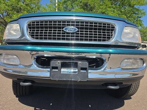 Used 1998 Ford Expedition XLT AWD/4WD image 40