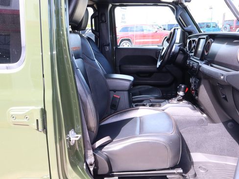 Used 2023 Jeep Gladiator Mojave w/ LED Lighting Group AWD/4WD image 25