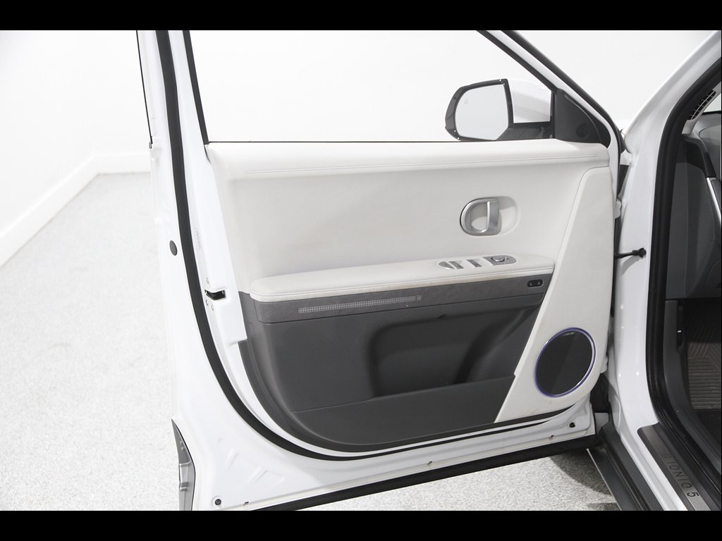 Certified 2024 Hyundai Ioniq 5 Limited AWD/4WD image 4