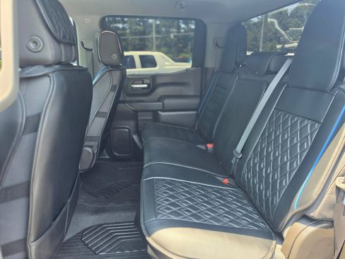Used 2020 Chevrolet Silverado 1500 Custom Trail Boss w/ Custom Convenience Package AWD/4WD image 10