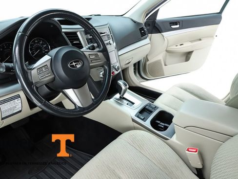 Used 2011 Subaru Outback 2.5i Premium image 19