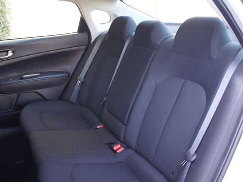 Used 2020 Kia Optima LX FWD image 12