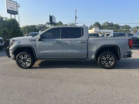 Used 2025 GMC Sierra 1500 AT4 w/ Technology Package AWD/4WD image 5