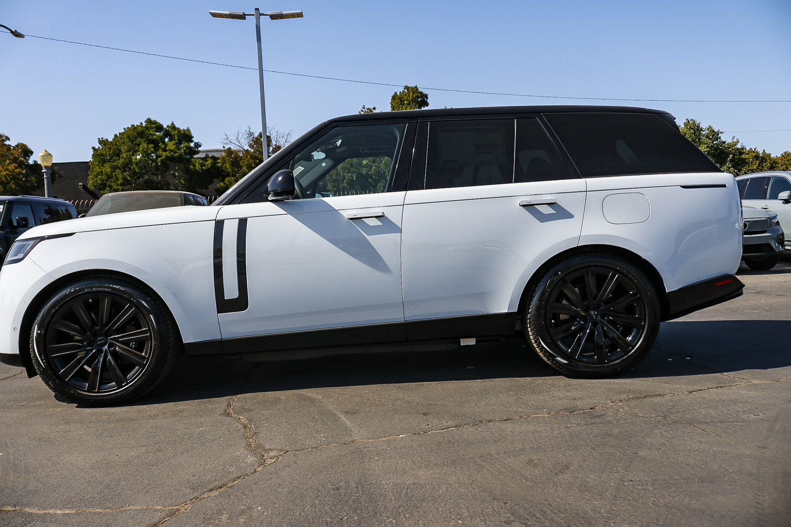 New 2026 Land Rover Range Rover SE AWD/4WD image 5