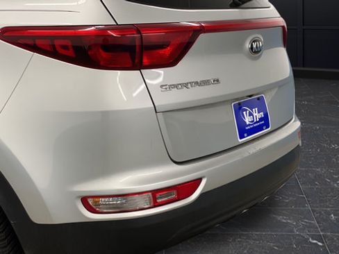 Used 2017 Kia Sportage LX FWD image 34