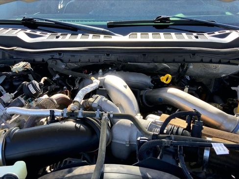 Certified 2024 Ford F450 Lariat w/ Lariat Ultimate Package AWD/4WD image 32