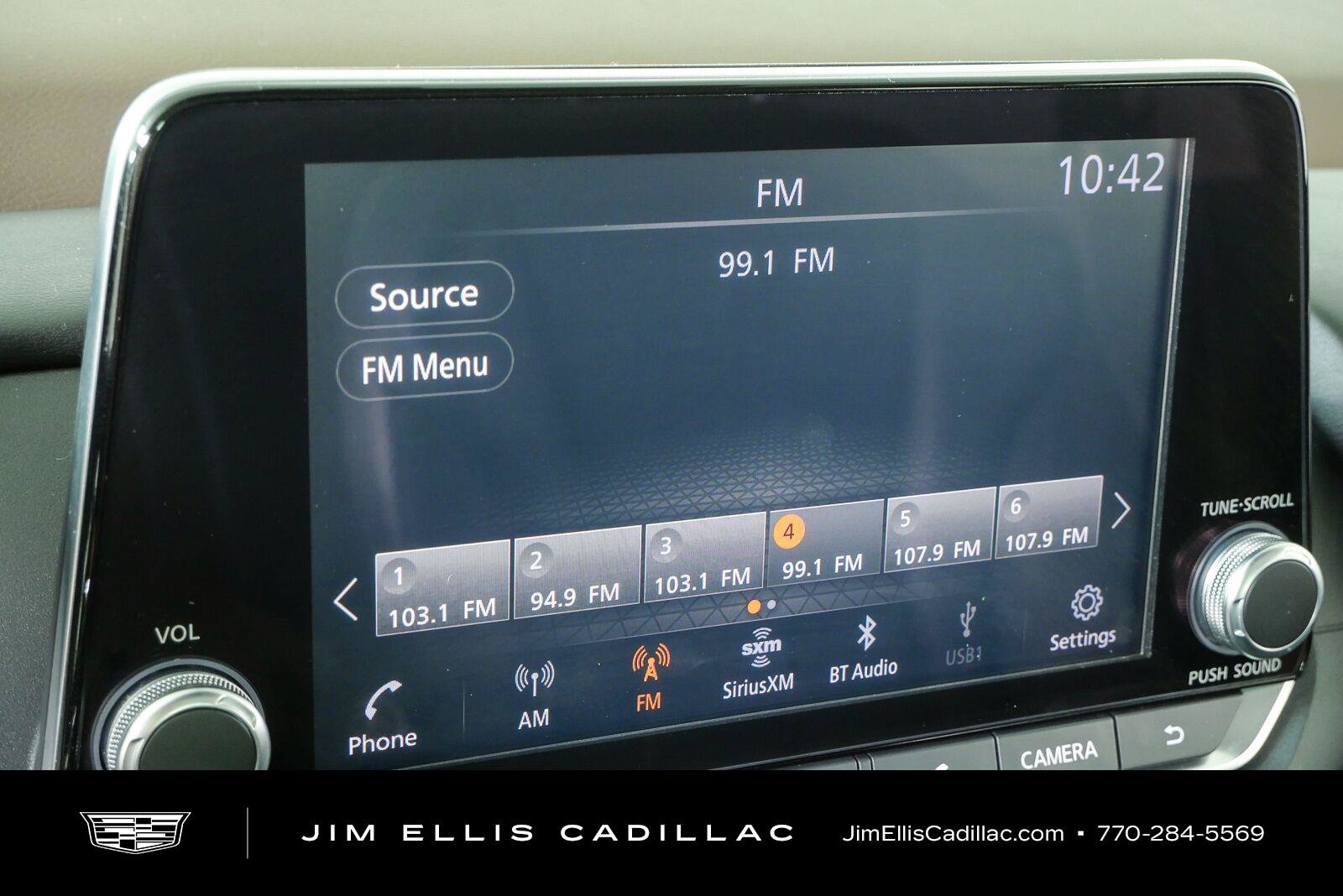 Used 2021 Nissan Rogue SV w/ Premium Package FWD image 13