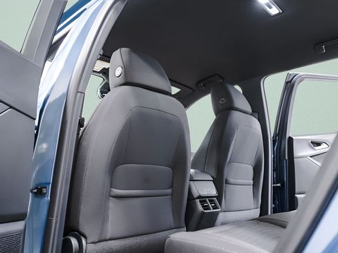 New 2026 Chevrolet Equinox LT w/ Safety and Technology Package FWD image 31