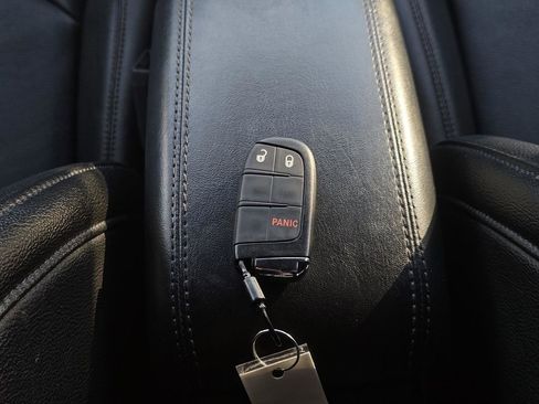 Used 2024 Jeep Compass Limited image 31