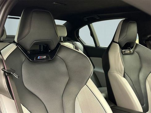 Used 2025 BMW M5 w/ Carbon Package image 39
