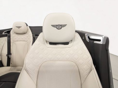 Used 2021 Bentley Continental GT image 4