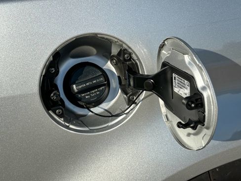 Used 2014 Chevrolet SS image 88