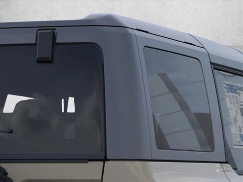 New 2025 Ford Bronco Outer Banks w/ Sasquatch Package image 25