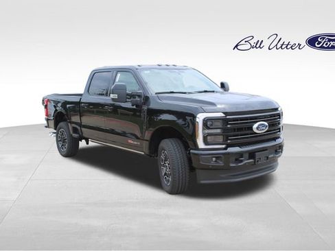 New 2026 Ford F250 Platinum AWD/4WD image 2