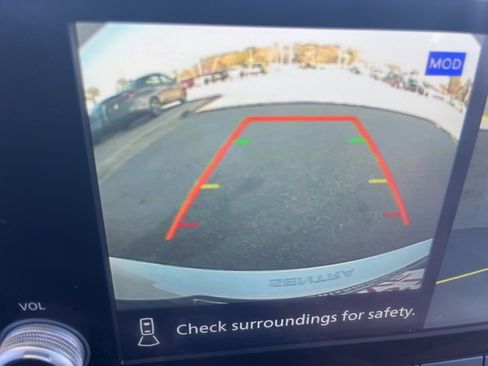 Used 2024 Nissan Sentra SV w/ SV Premium Package image 15