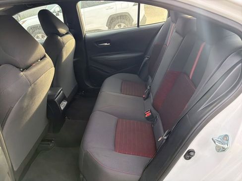 Used 2025 Toyota Corolla SE FWD image 3