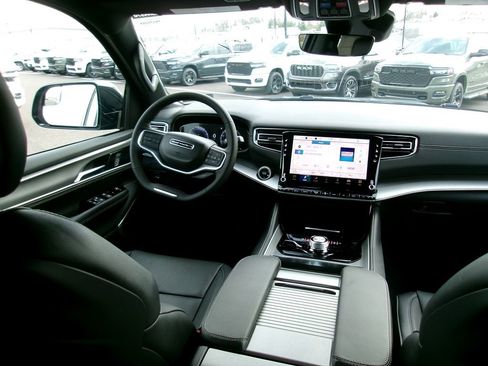 New 2026 Jeep Grand Wagoneer L Limited AWD/4WD image 11
