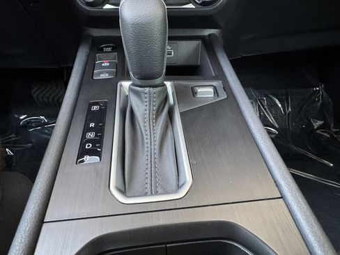 Used 2025 Nissan Kicks S image 24