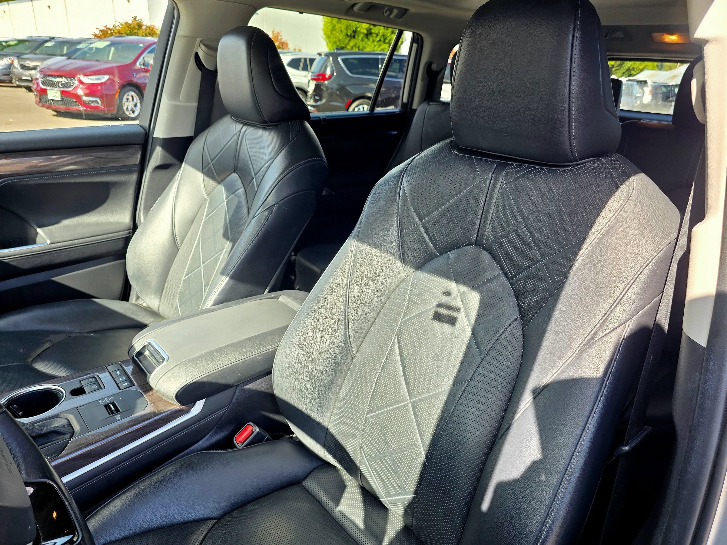 Used 2021 Toyota Highlander Platinum AWD/4WD image 47