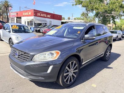 Used 2016 Volvo XC60 T5 Premier w/ Proximity Package