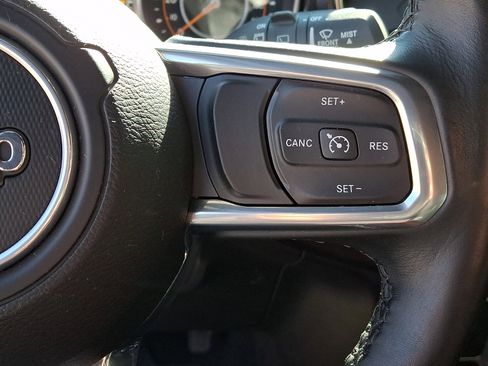 Certified 2021 Jeep Wrangler Unlimited Sahara AWD/4WD image 23