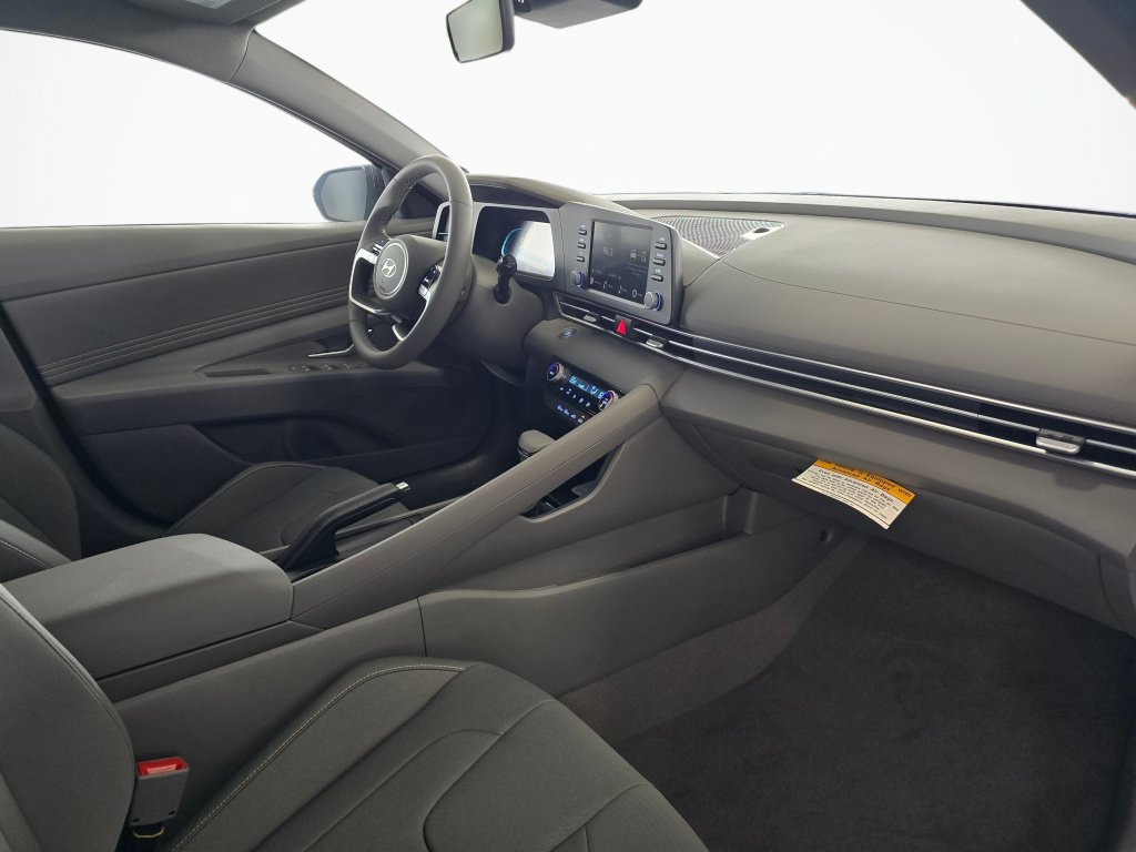 New 2026 Hyundai Elantra Sport FWD image 37