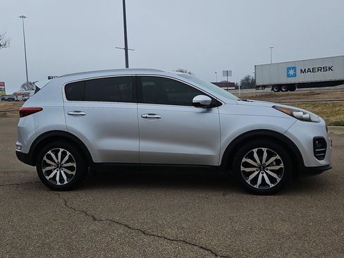 Used 2018 Kia Sportage EX image 4