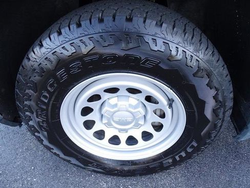 Used 2021 GMC Sierra 1500 4x4 Crew Cab w/ Sierra Value Package image 25