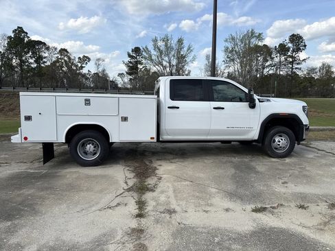 New 2025 GMC Sierra 3500 Pro w/ Convenience Package AWD/4WD image 30