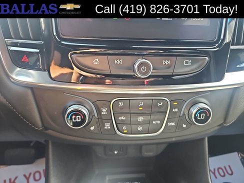 Certified 2023 Chevrolet Traverse LT FWD image 16