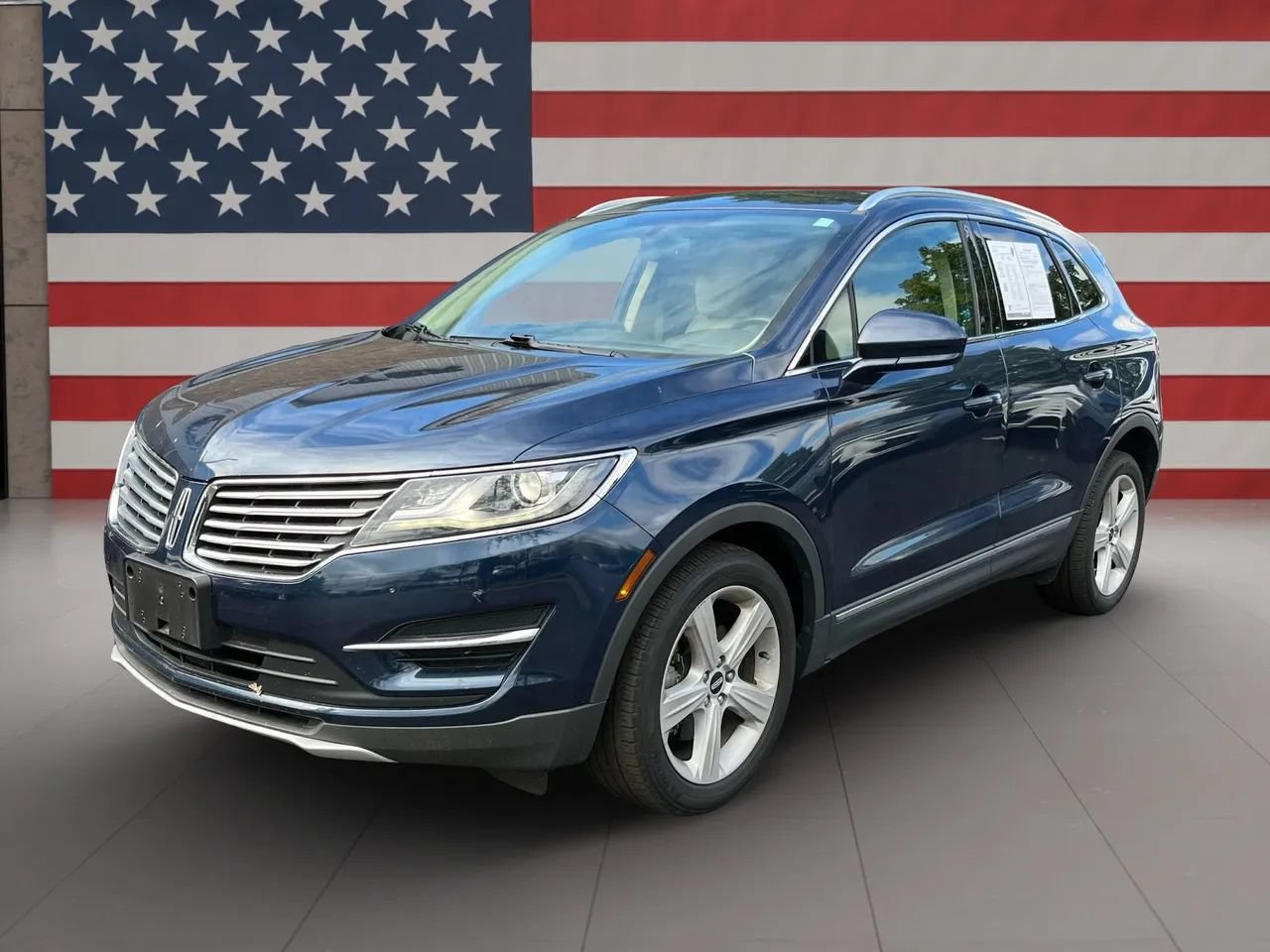 Used 2017 Lincoln MKC Premiere FWD image 4