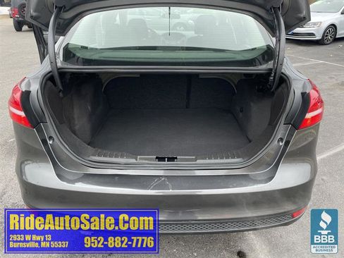 Used 2017 Ford Focus SE image 25