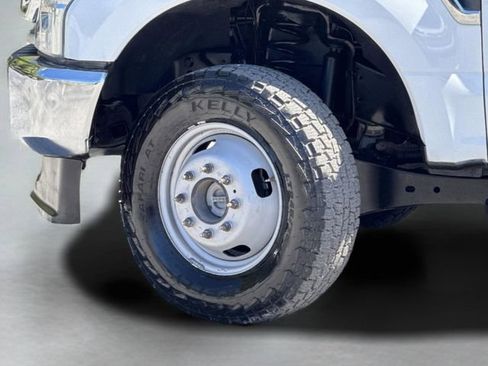 Used 2022 Ford F350 XL w/ Power Equipment Group AWD/4WD image 42