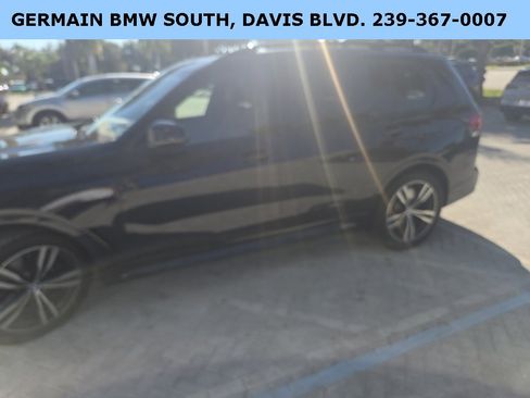 Certified 2022 BMW X7 M50i w/ Executive Package image 12