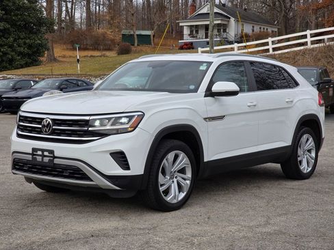 Used 2020 Volkswagen Atlas Cross Sport SE image 2